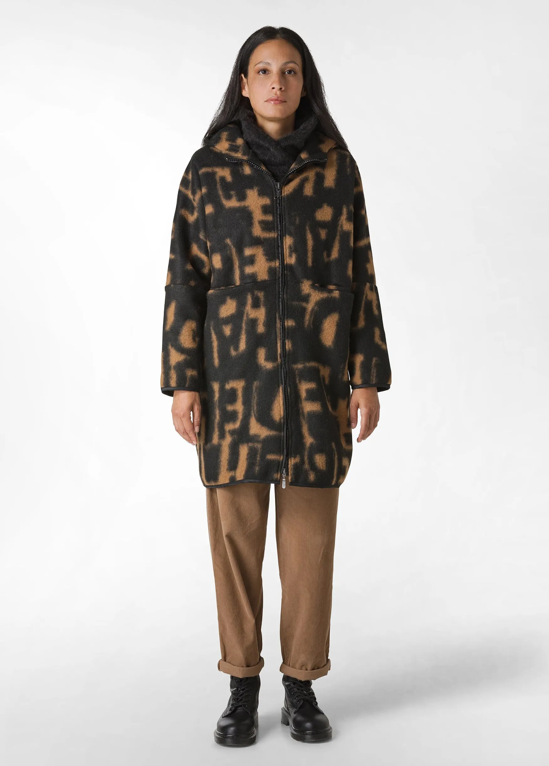 New DEHA Lettering Wooly Coat Brown Biscuit Brown